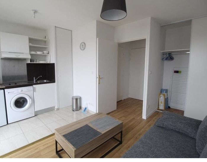 
                                                Location
                                                 Appartement T1 meublé 1 pièce de 18.6m² PARKING