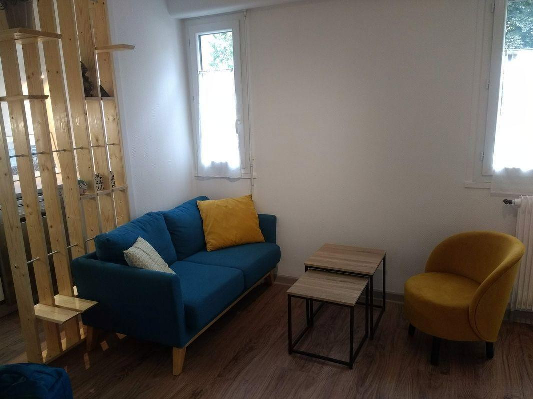 
                                                Location
                                                 Appartement T1 meublé de 26m2 Villeurbanne proche