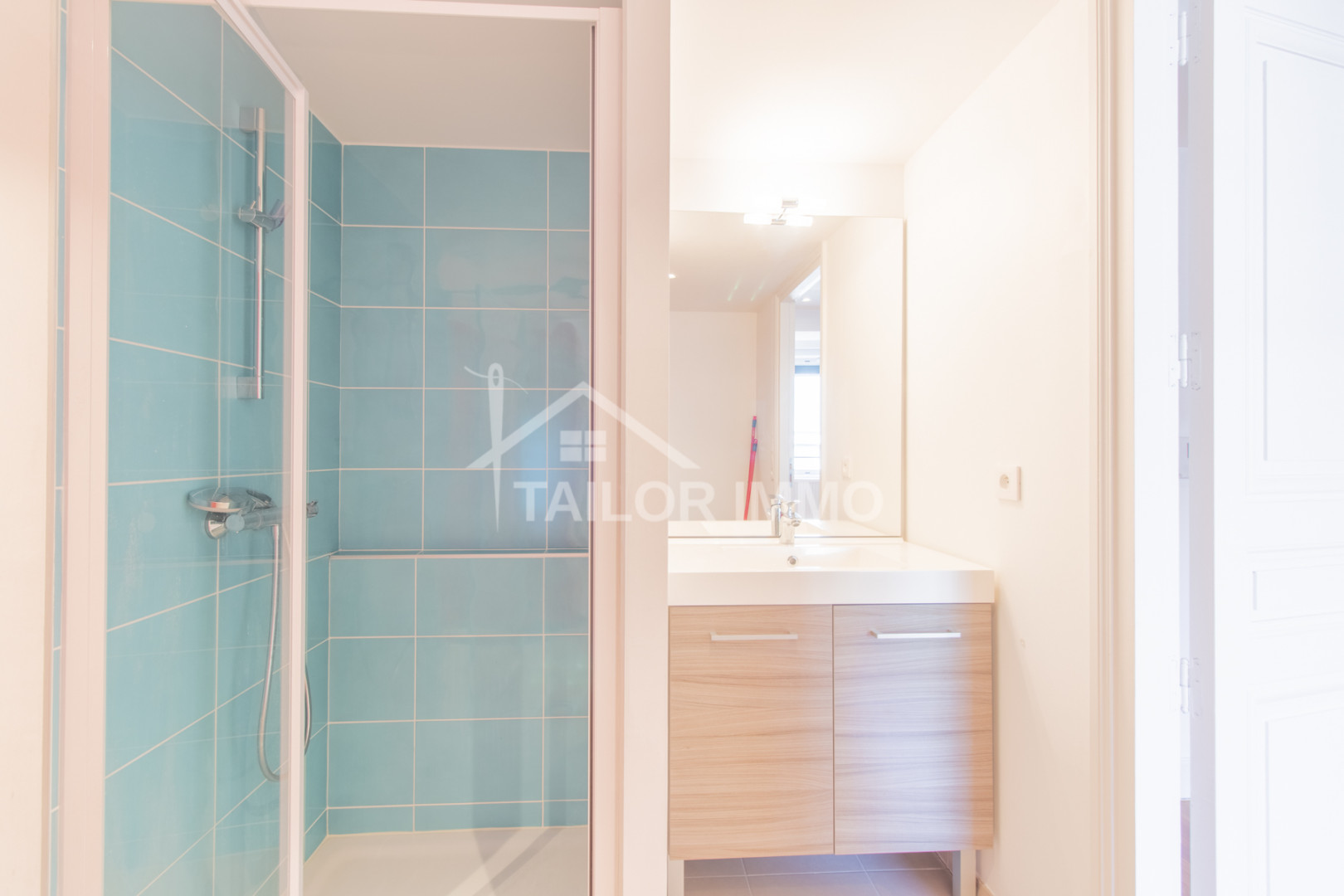 
                                                Location
                                                 Appartement T1 - Non meublé