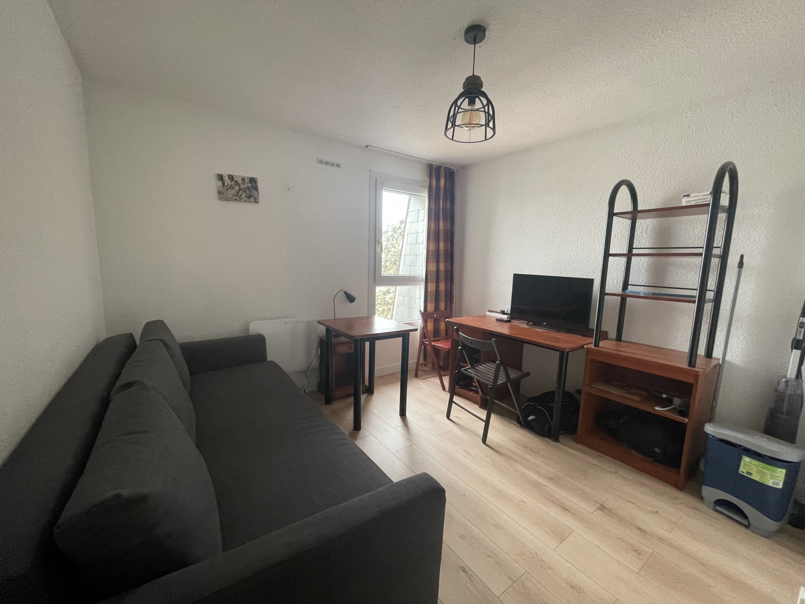 
                                                Vente
                                                 Appartement T1 Occupe 10114 à Tours