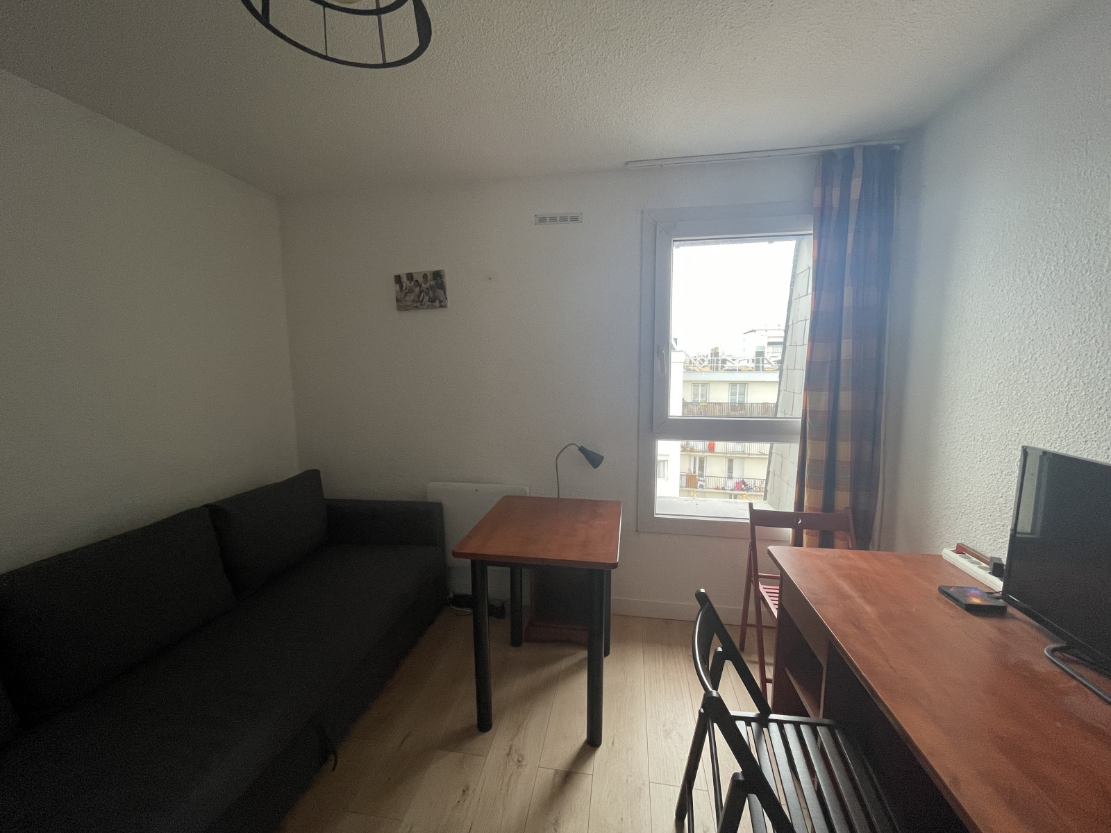 
                                                Vente
                                                 Appartement T1 Occupe 10114 à Tours