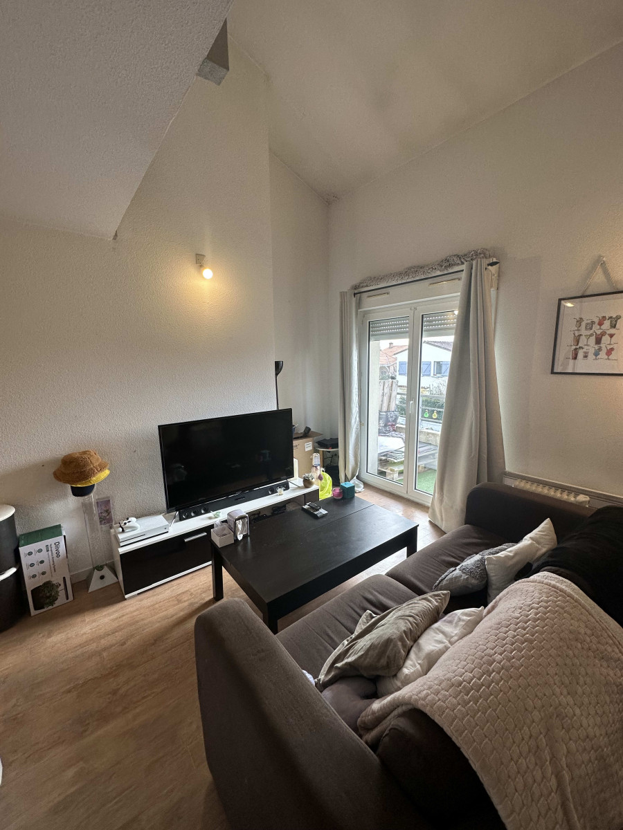 
                                                Vente
                                                 Appartement T1 Occupe General 10033 à Pessac