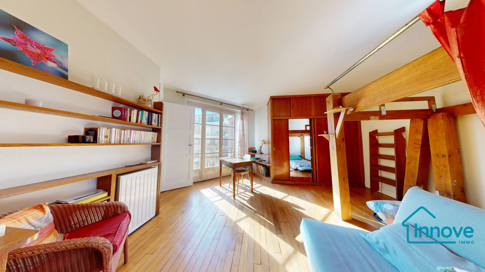 
                                                Vente
                                                 Appartement T1 très lumineux, Rive gauche