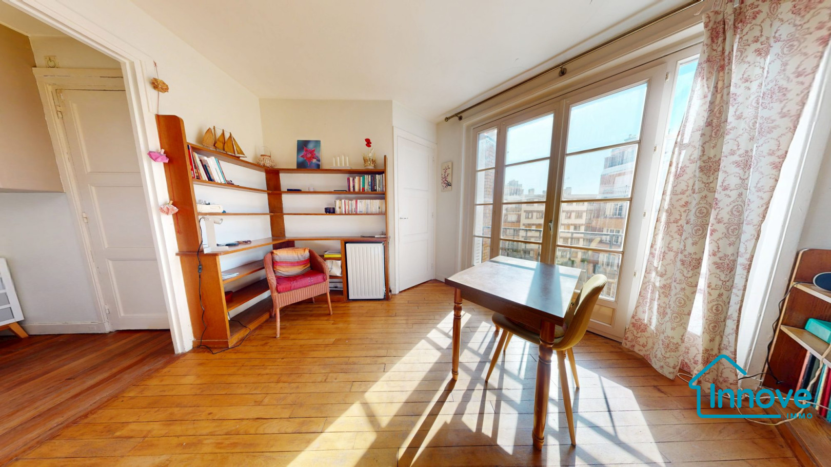 
                                                Vente
                                                 Appartement T1 très lumineux, Rive gauche