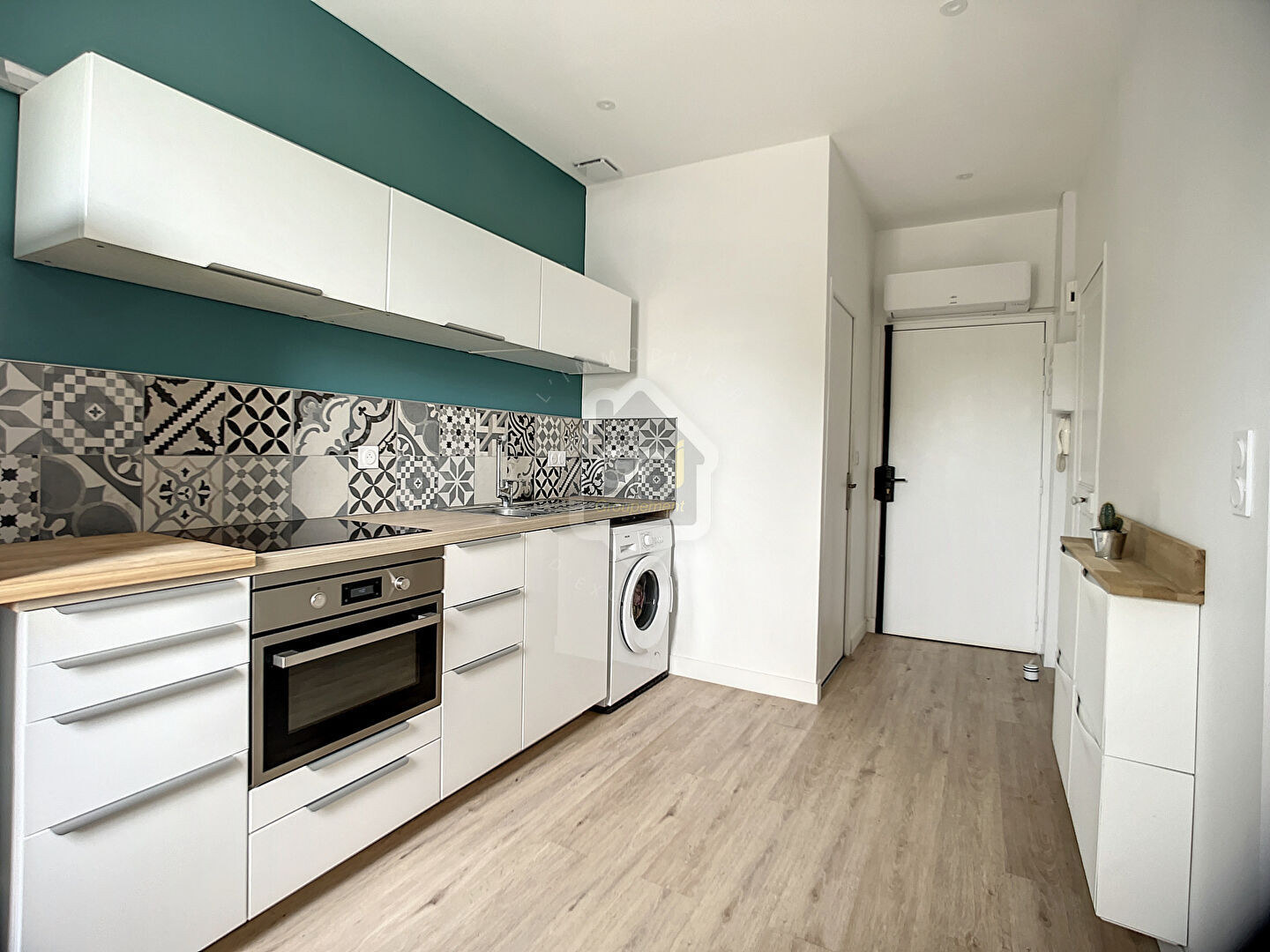 
                                                Location
                                                 Appartement T2 - 1er étage