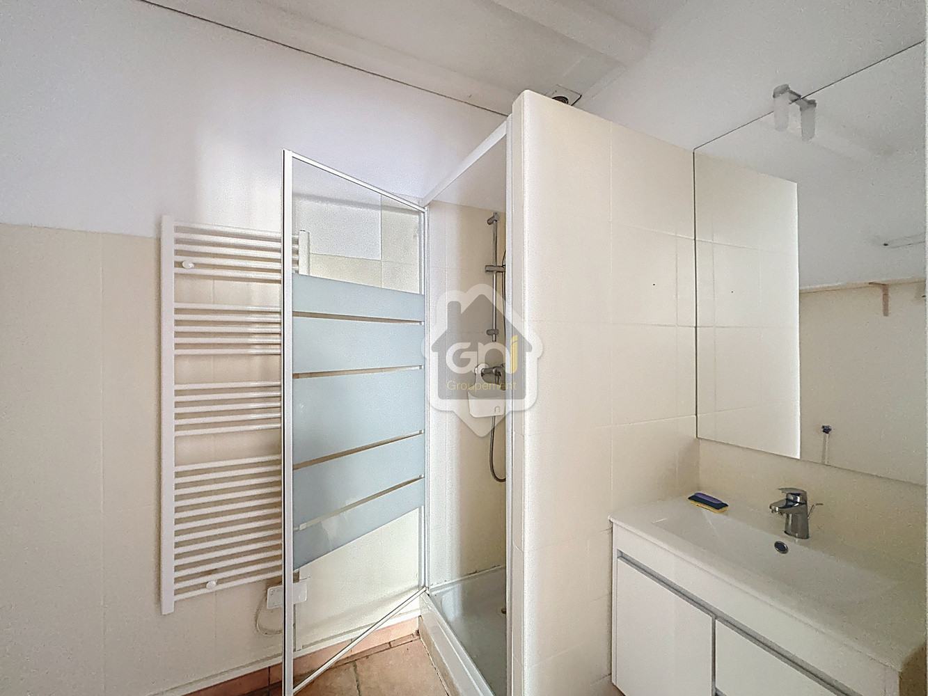 
                                                Location
                                                 Appartement T2 - 1er étage - n°7