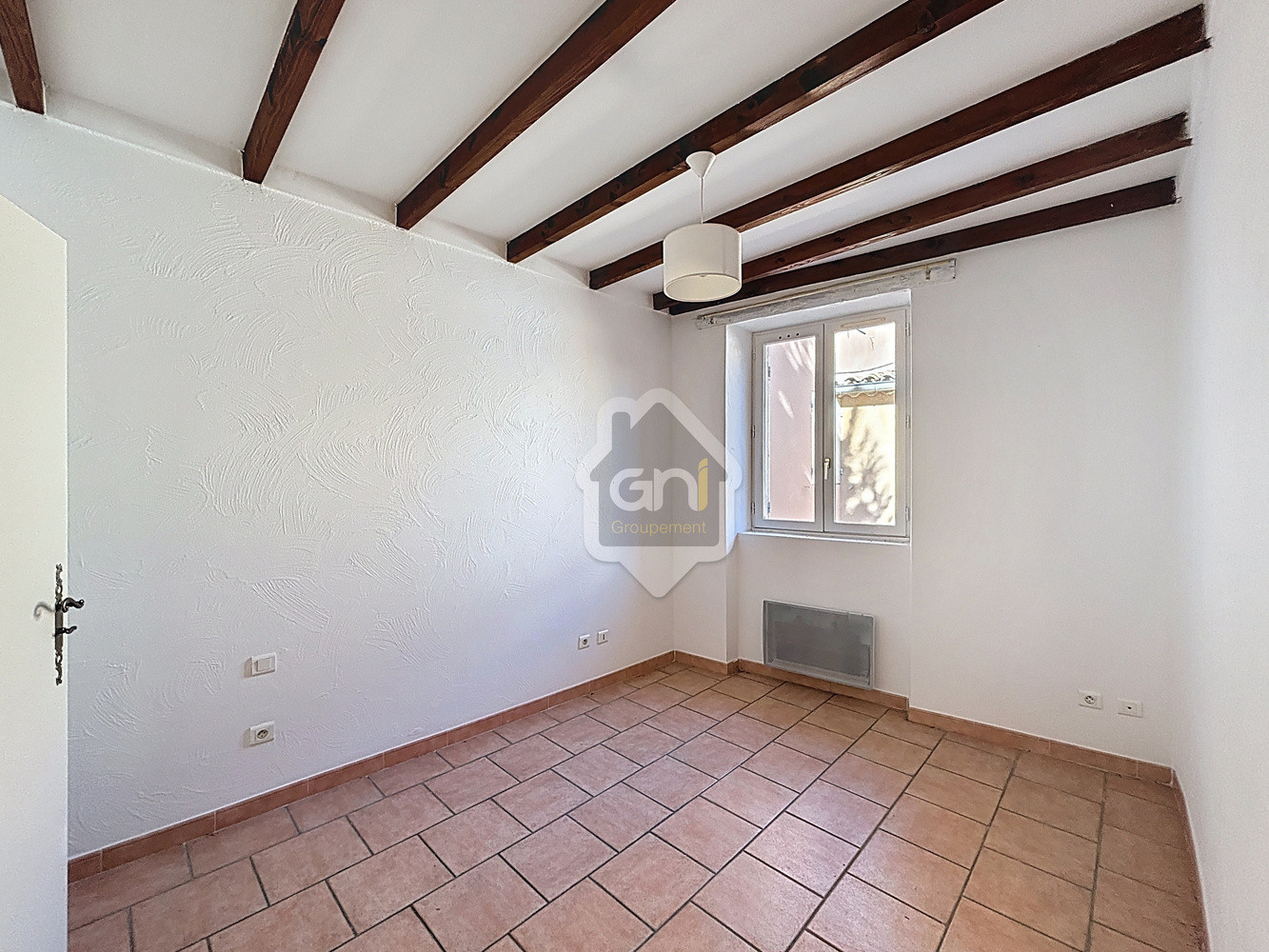 
                                                Location
                                                 Appartement T2 - 1er étage - n°8