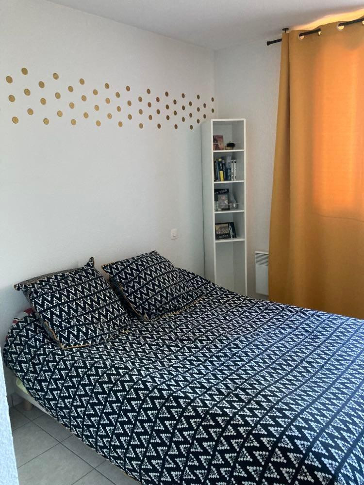 
                                                Location
                                                 Appartement T2, 2 terrasses, parking