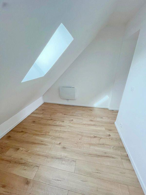 
                                                Location
                                                 Appartement T2 - 27m2- Entiérement rénové - Proche