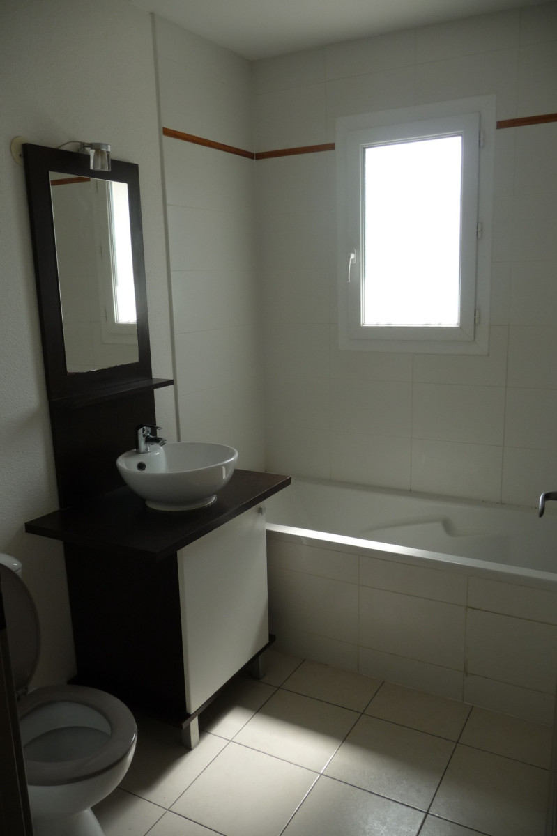 
                                                Location
                                                 Appartement T2 32m² à Cambes