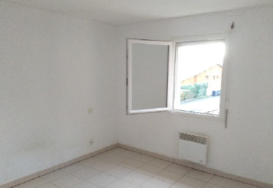 
                                                Location
                                                 Appartement T2 32m² à Cambes