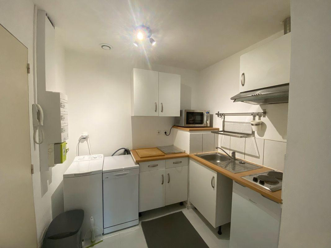 
                                                Location
                                                 Appartement T2 40 m2 Quartier Canclaux Mellinet
