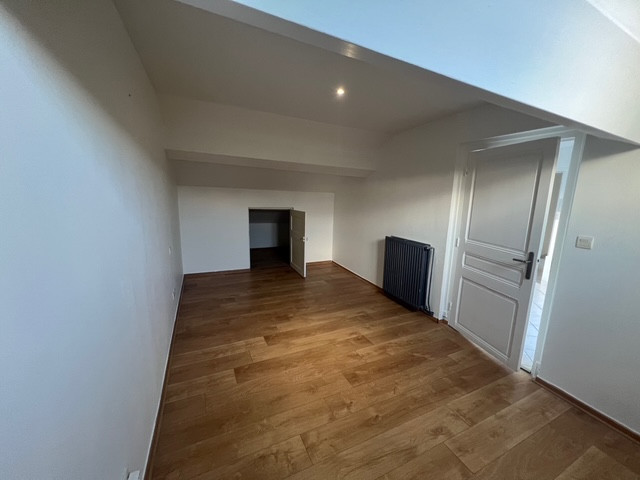 
                                                Location
                                                 Appartement T2 40m² à Saint-Étienne