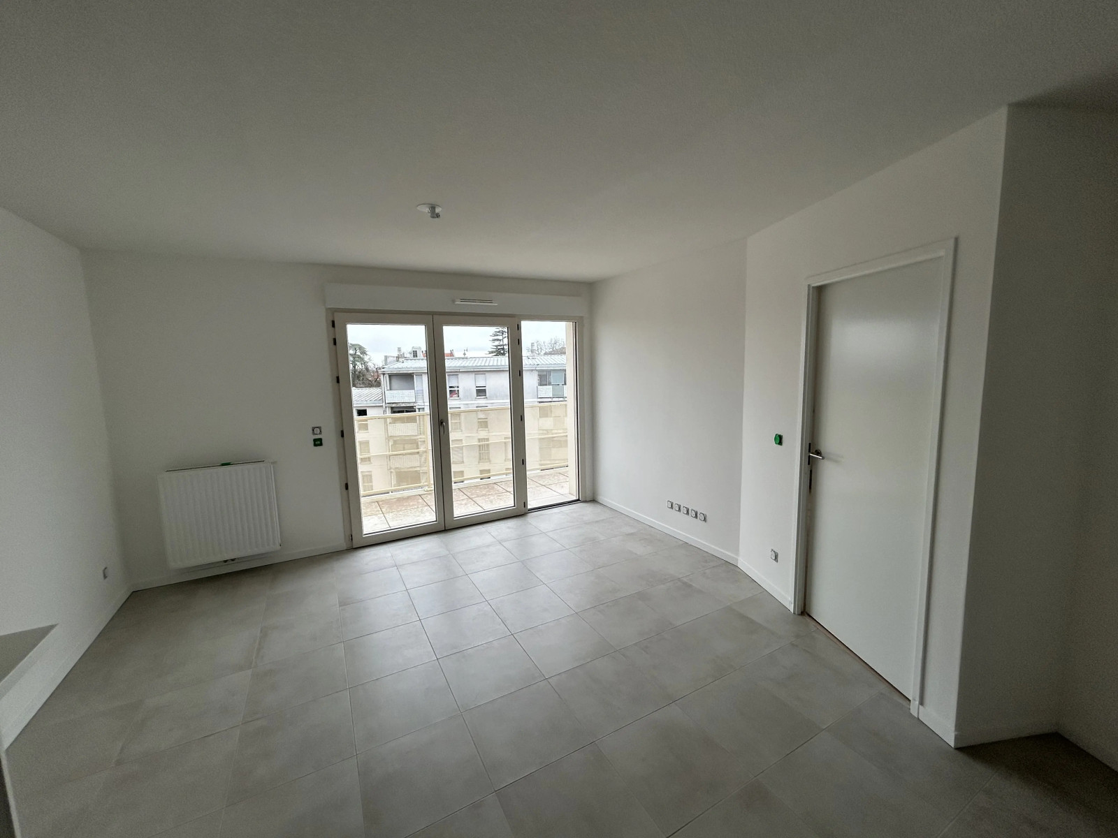 
                                                Location
                                                 Appartement T2 42m² à Cenon