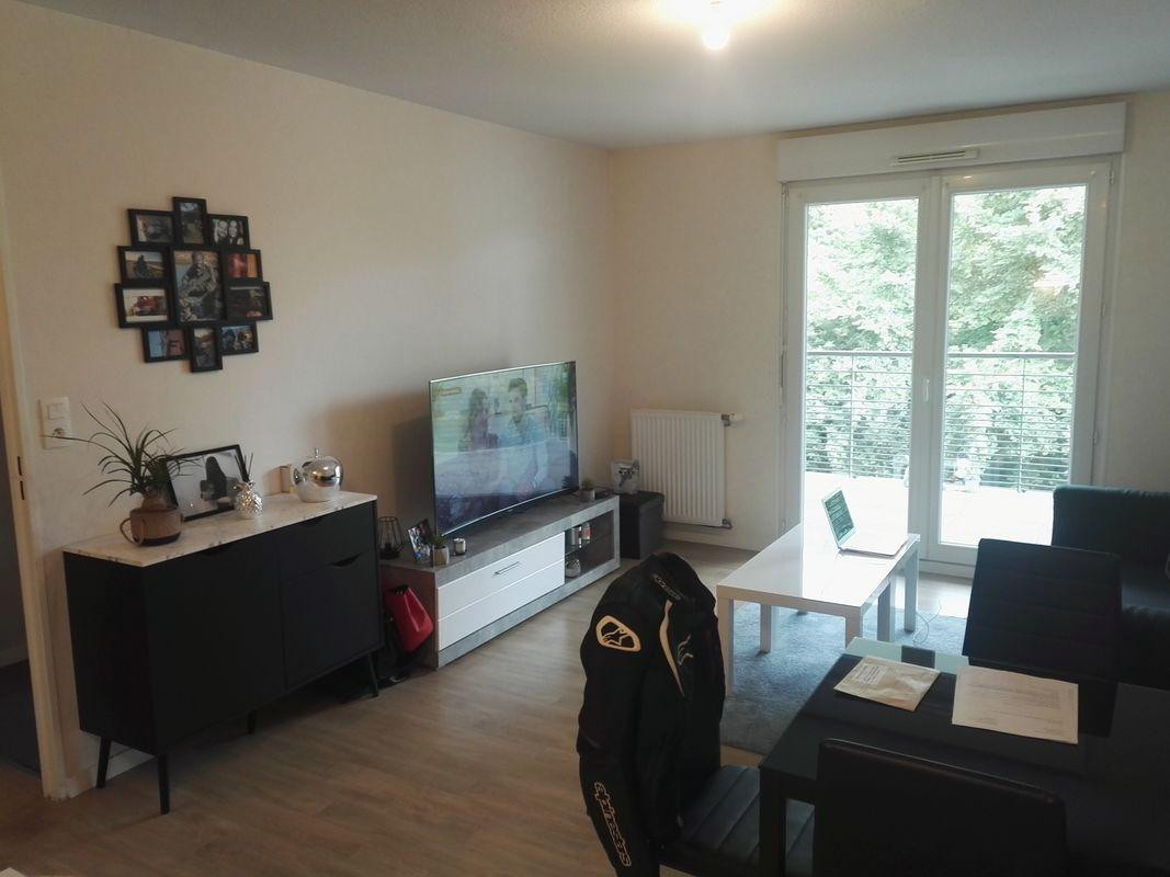 
                                                Location
                                                 Appartement T2 (42m2) non meublé dans résidence