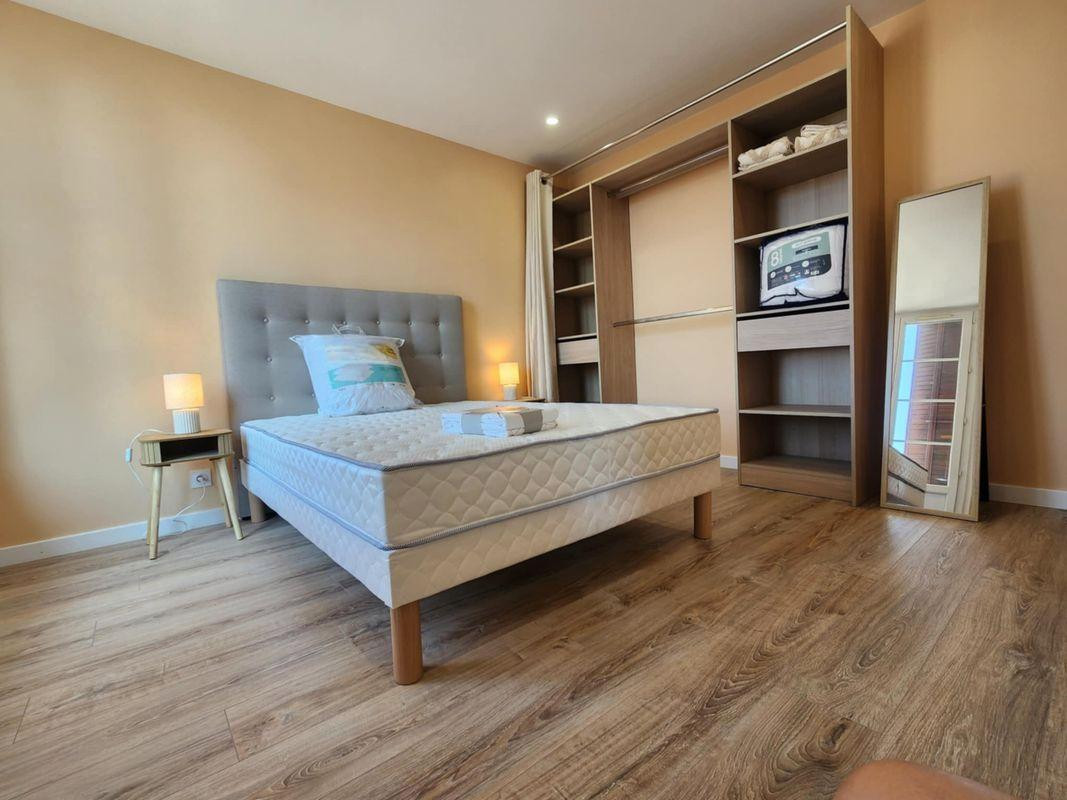 
                                                Location
                                                 Appartement T2 - 43 m² - La loubière