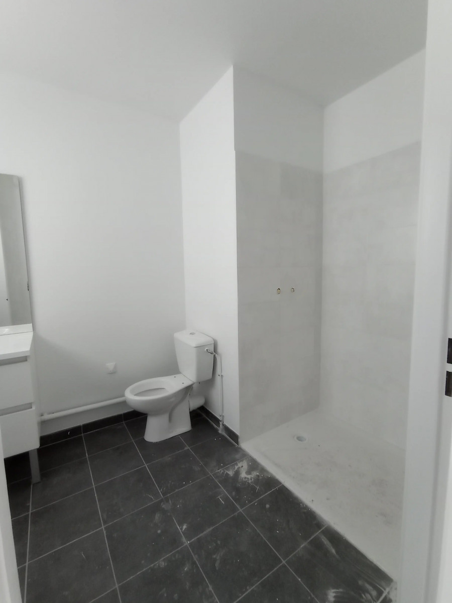 
                                                Location
                                                 Appartement T2 44m² à Floirac