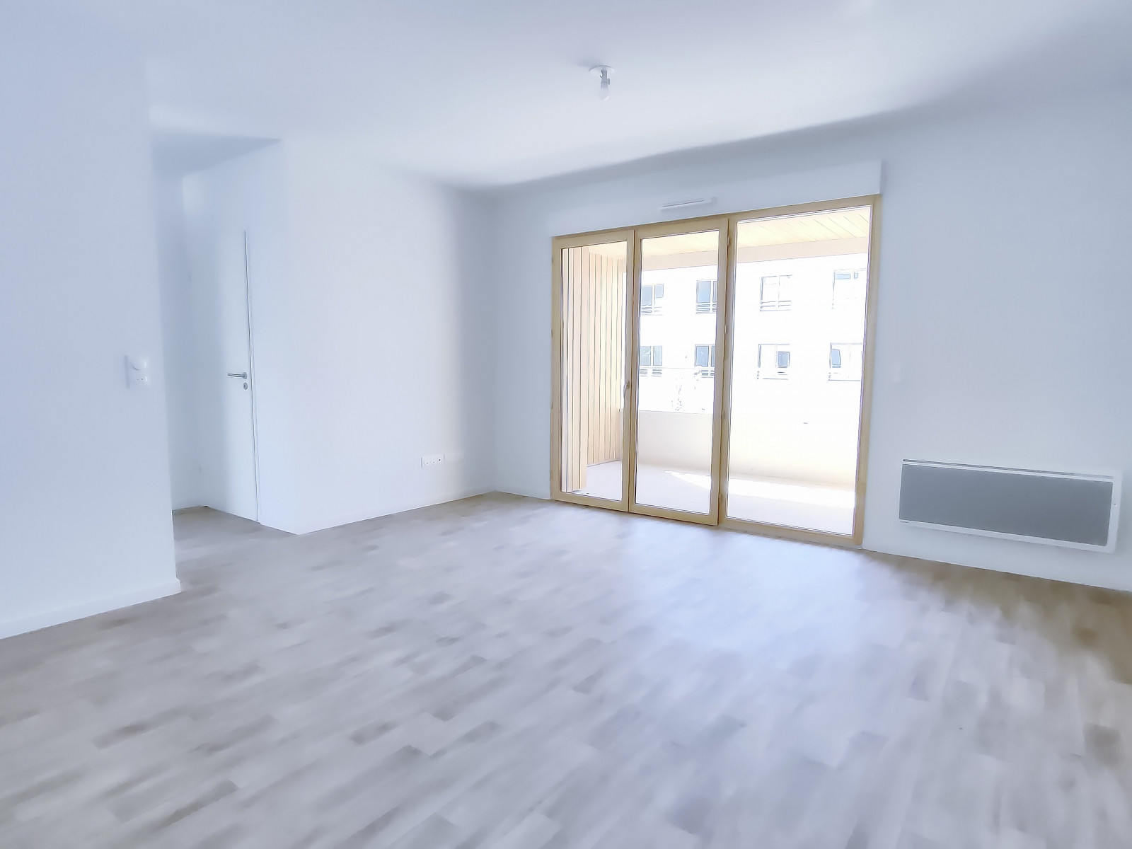 
                                                Location
                                                 Appartement T2 44m² à Floirac