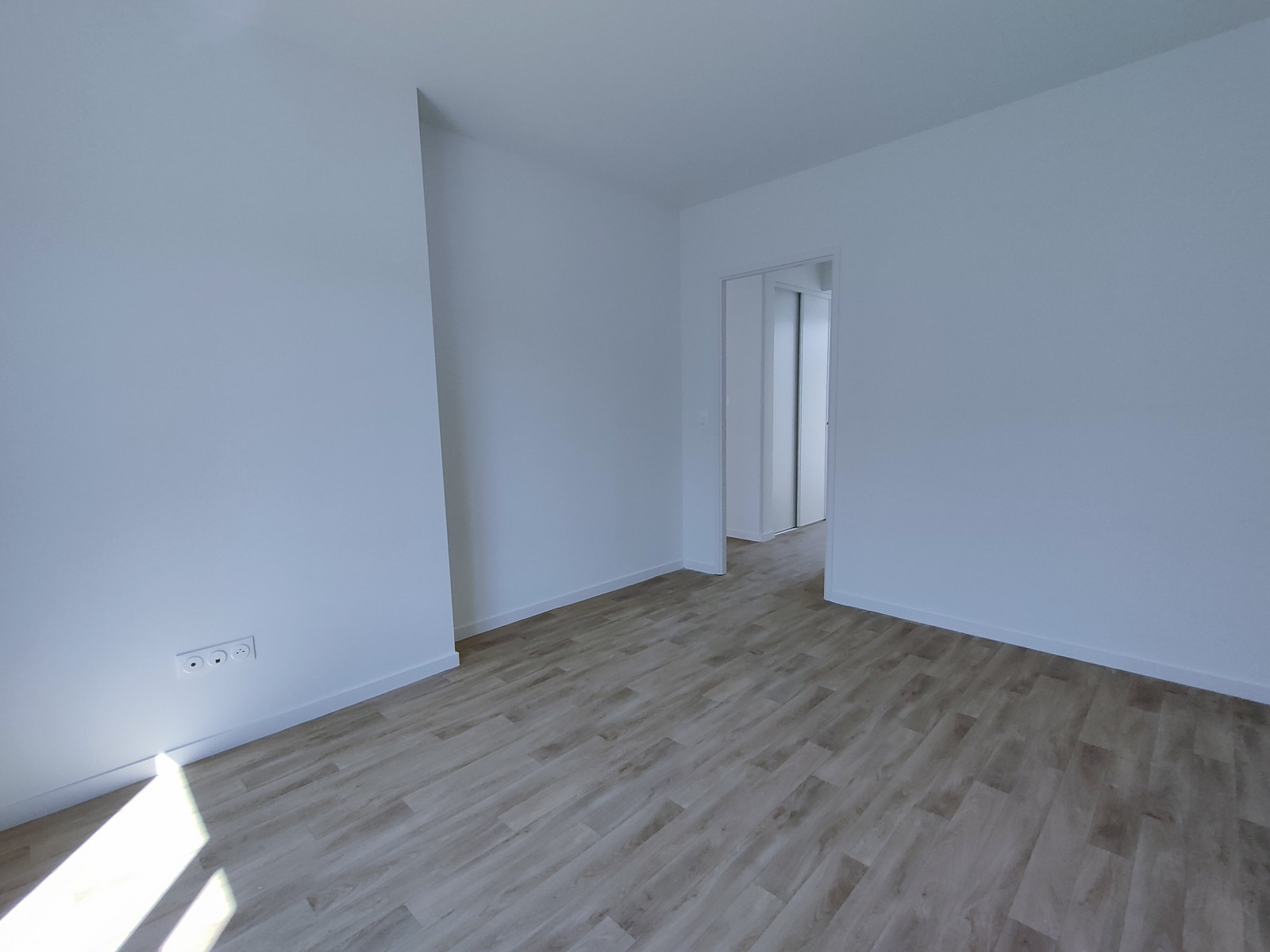 
                                                Location
                                                 Appartement T2 44m² à Floirac
