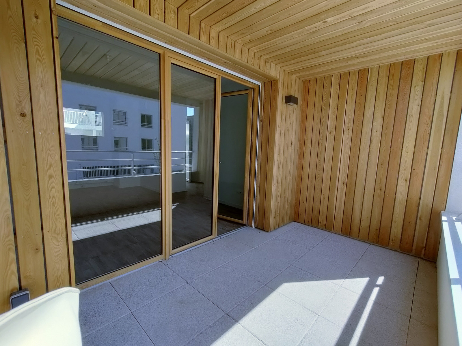 
                                                Location
                                                 Appartement T2 44m² à Floirac