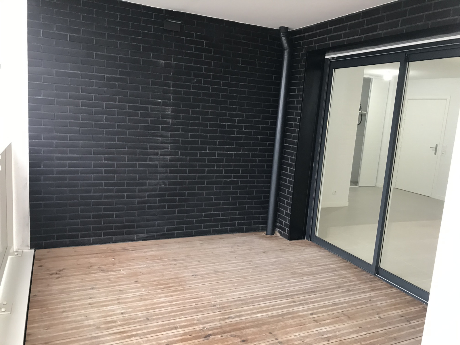 
                                                Location
                                                 Appartement T2 44m² à null