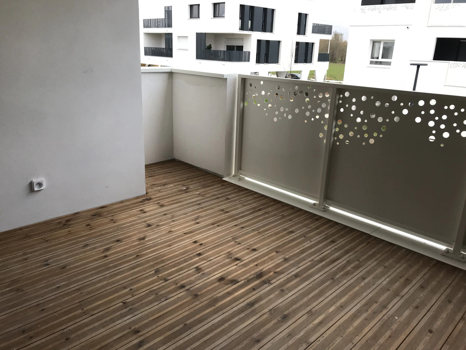 
                                                Location
                                                 Appartement T2 44m² à null