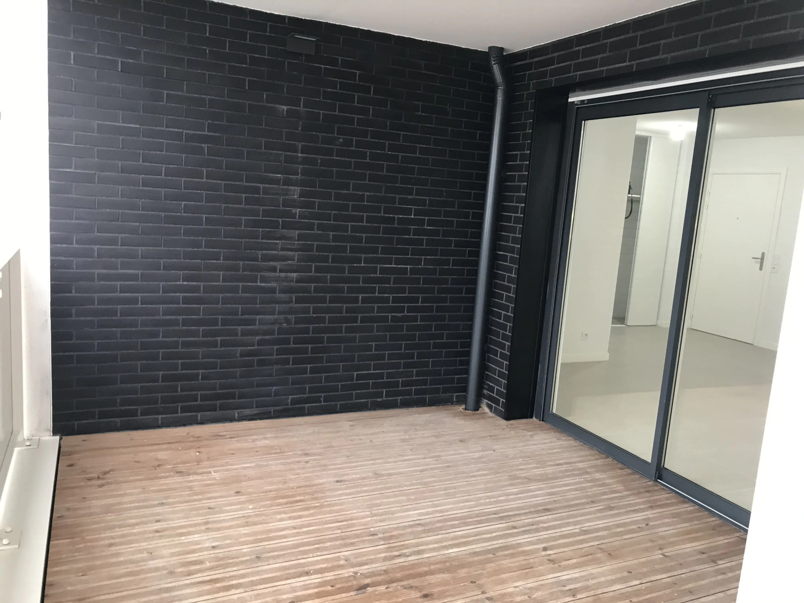 
                                                Location
                                                 Appartement T2 44m² à null