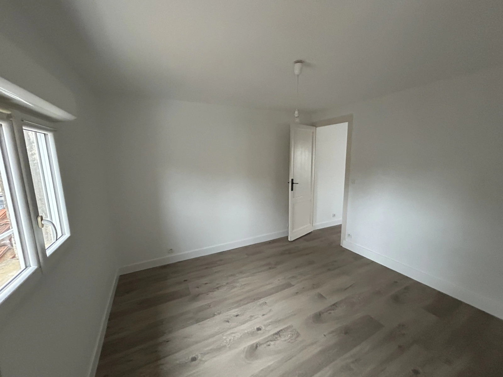 
                                                Location
                                                 Appartement T2 45m² à Bordeaux