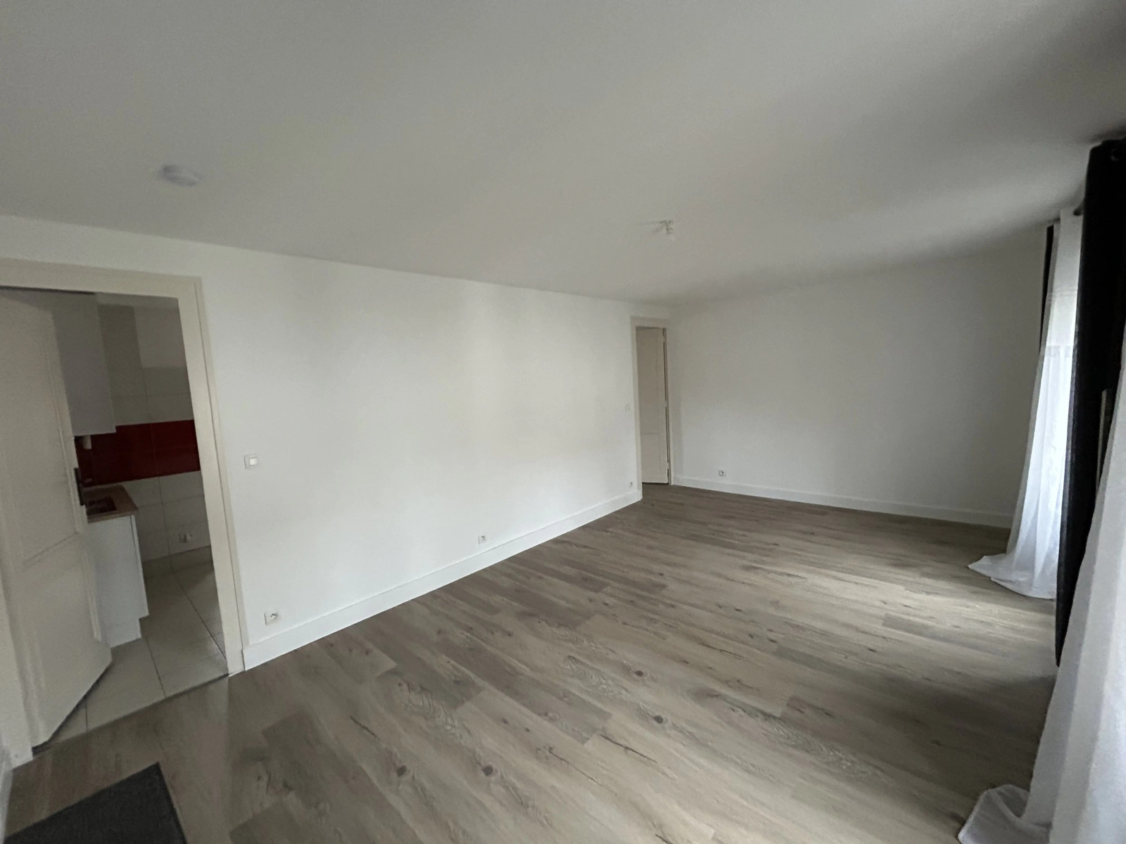 
                                                Location
                                                 Appartement T2 45m² à Bordeaux