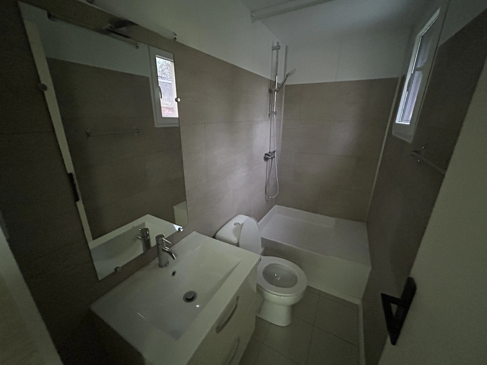 
                                                Location
                                                 Appartement T2 45m² à Bordeaux