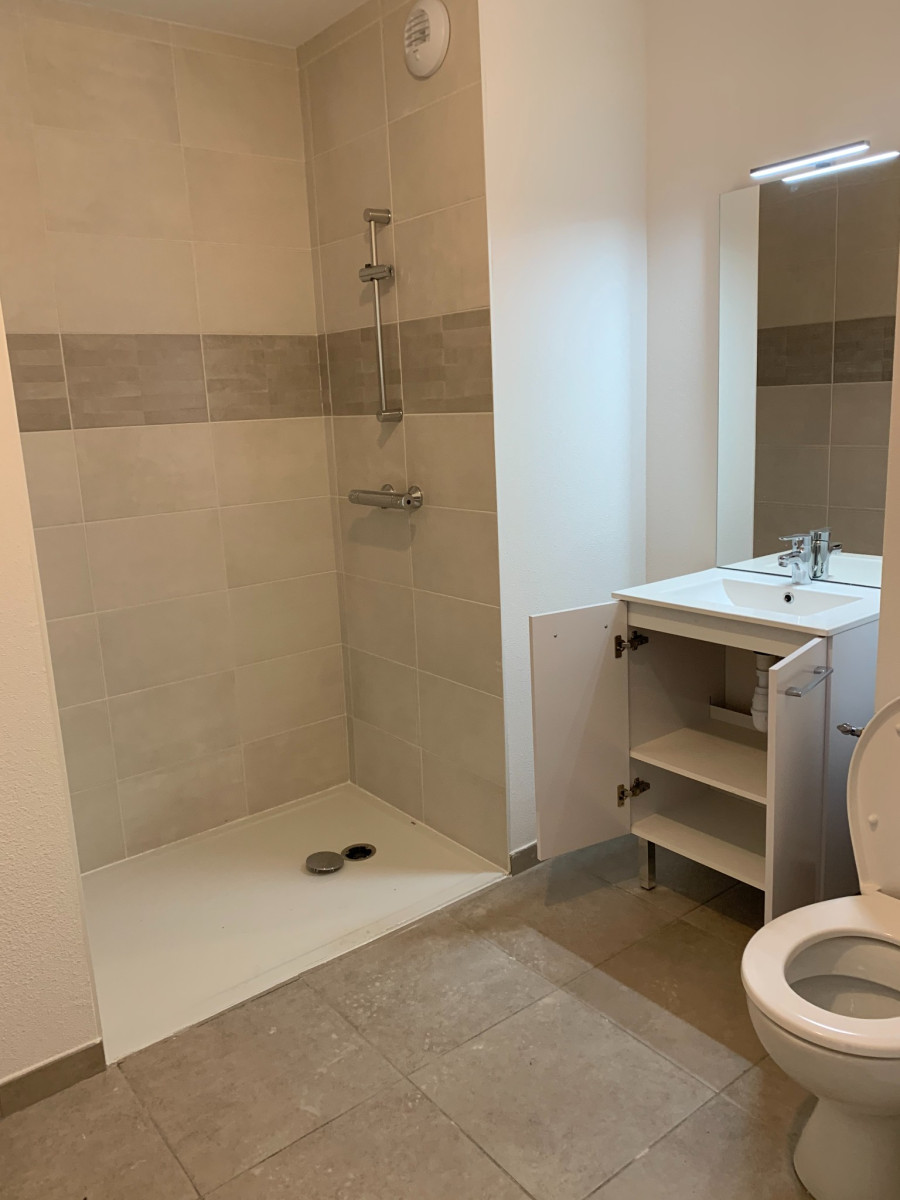 
                                                Location
                                                 Appartement T2 45m² à Lormont