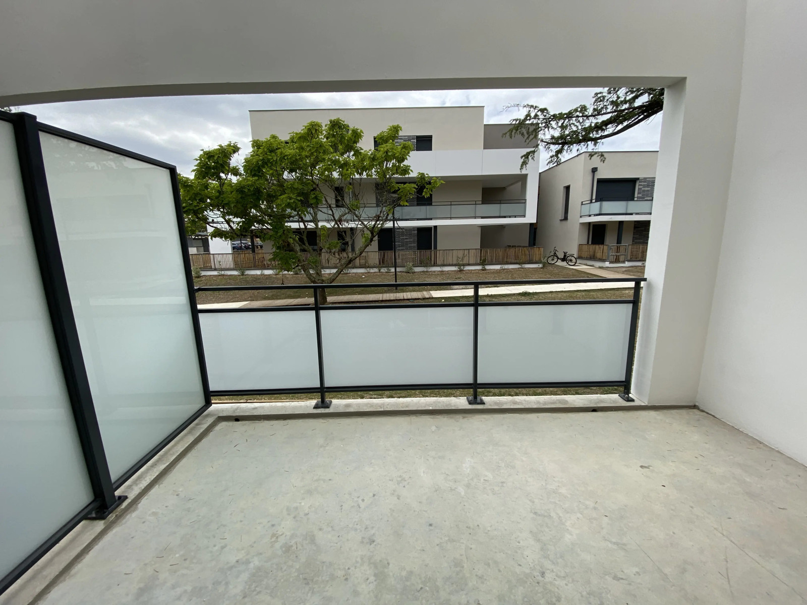 
                                                Location
                                                 Appartement T2 45m² à null