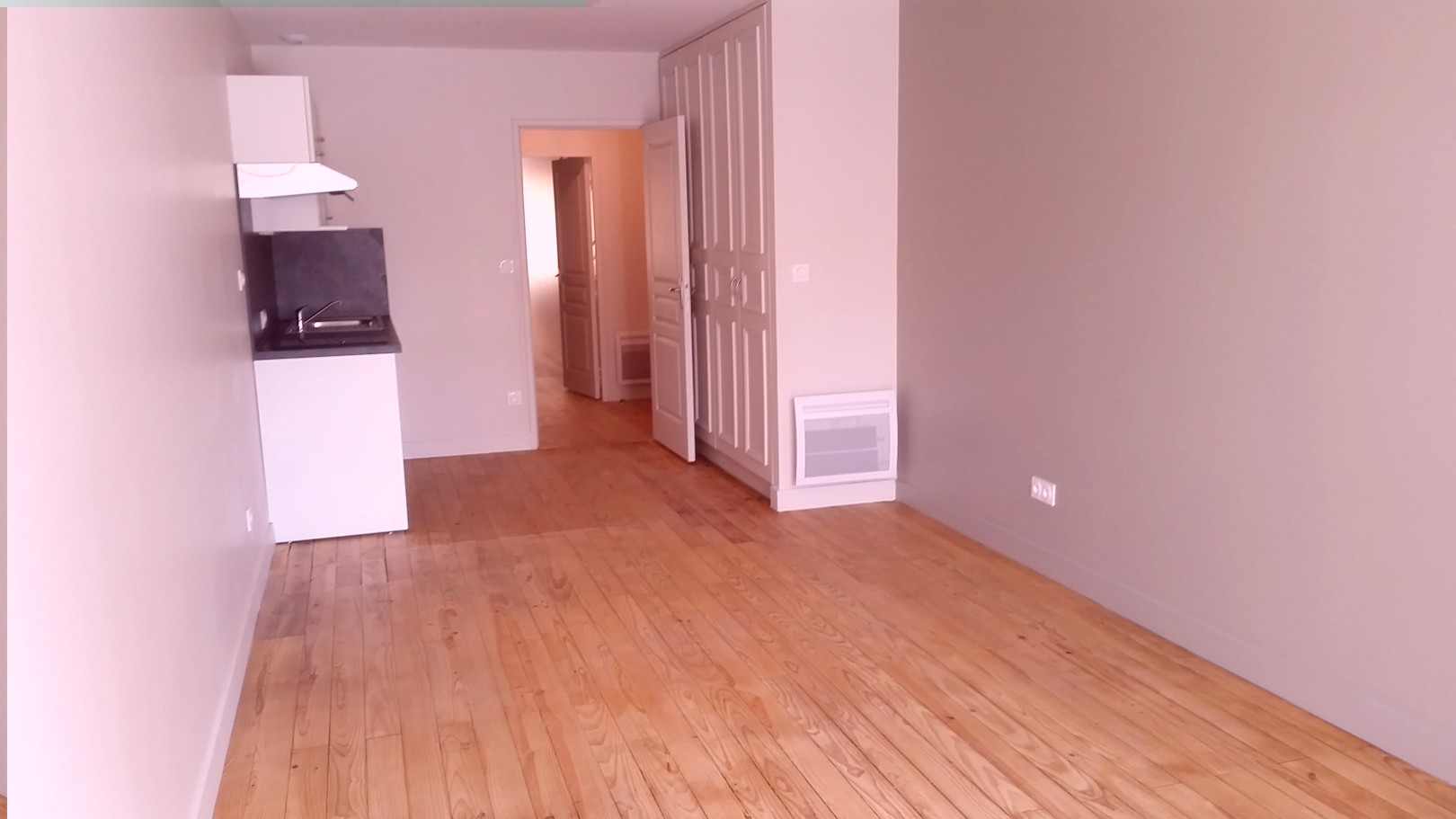 
                                                Location
                                                 Appartement T2 47m² à Bordeaux