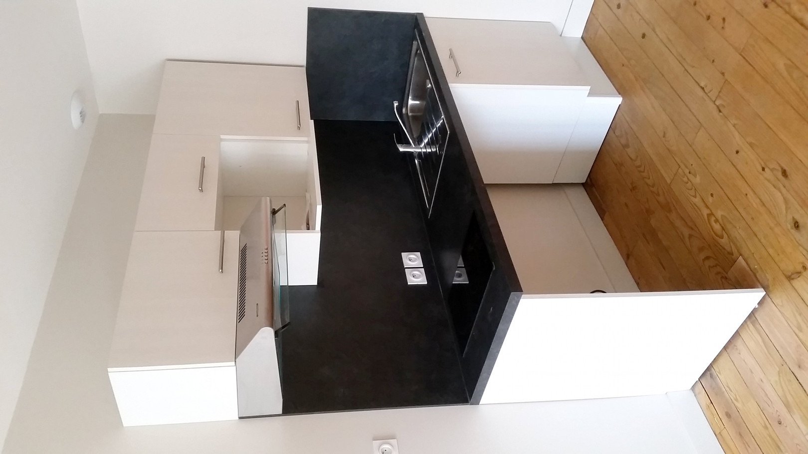 
                                                Location
                                                 Appartement T2 47m² à Bordeaux