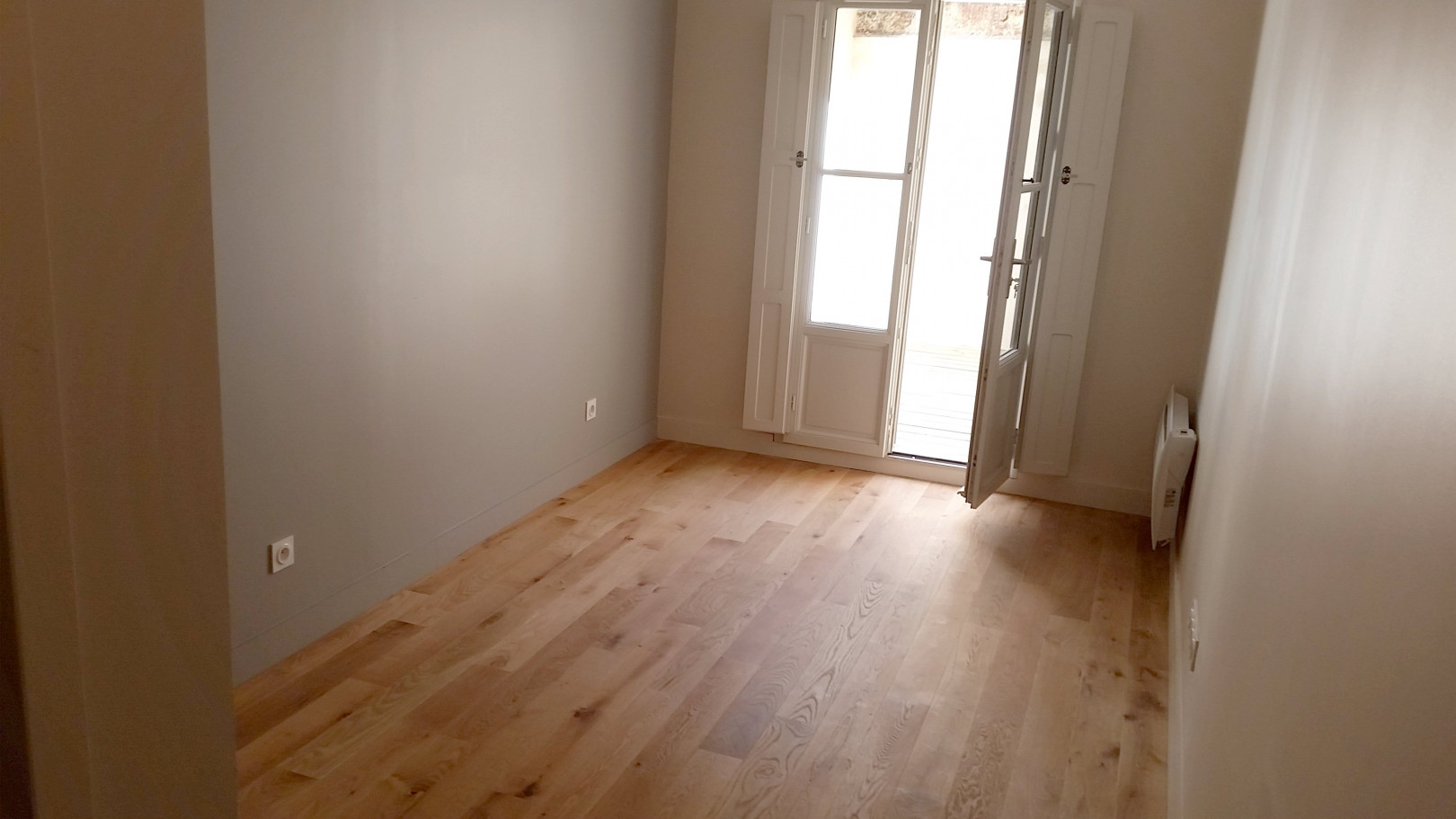 
                                                Location
                                                 Appartement T2 47m² à Bordeaux