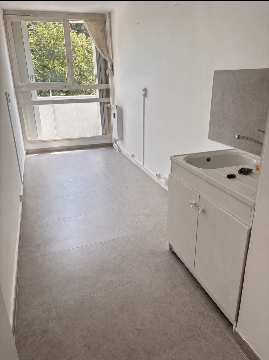 
                                                Location
                                                 Appartement T2 52.57m² à Saint-Étienne