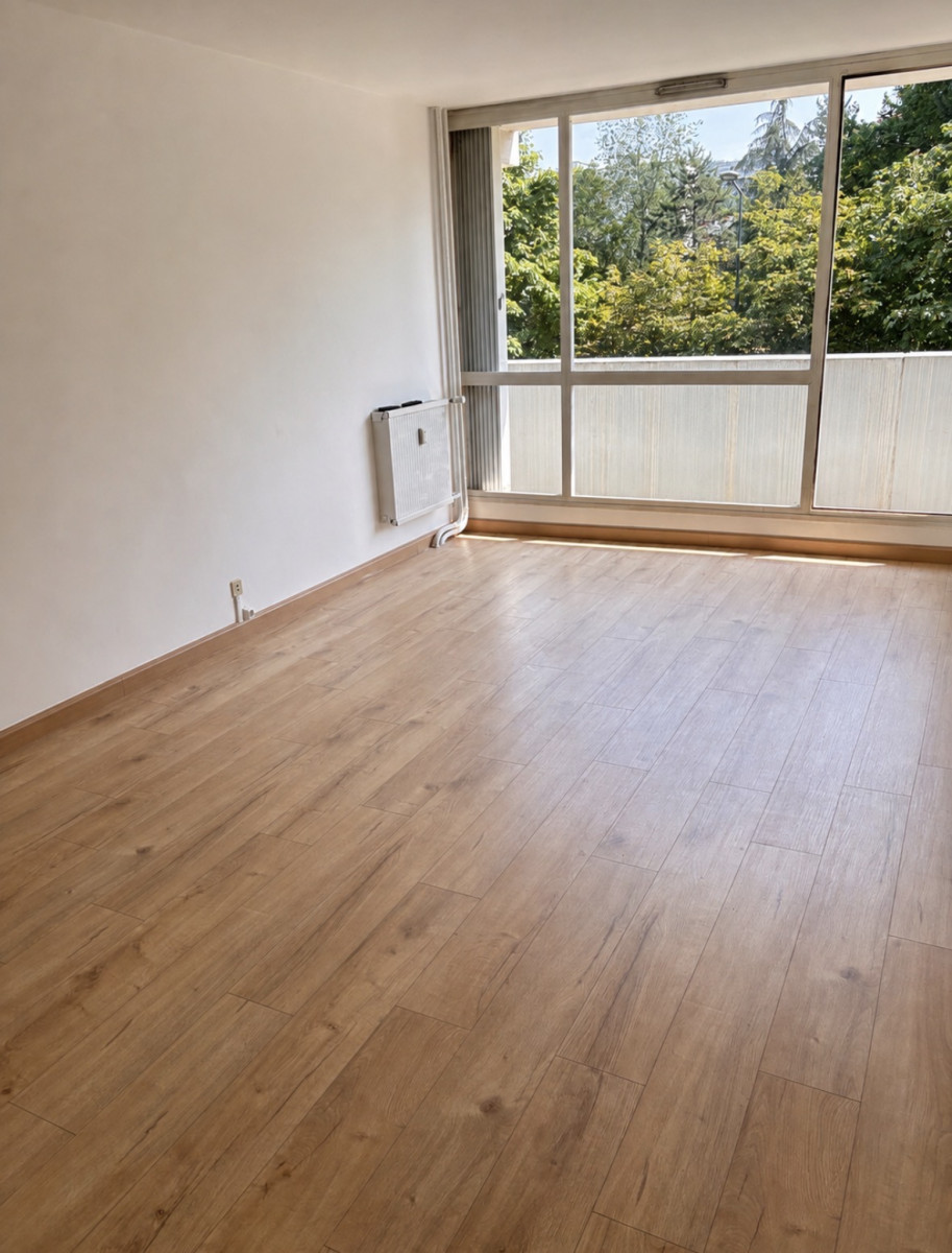 
                                                Location
                                                 Appartement T2 52.57m² à Saint-Étienne