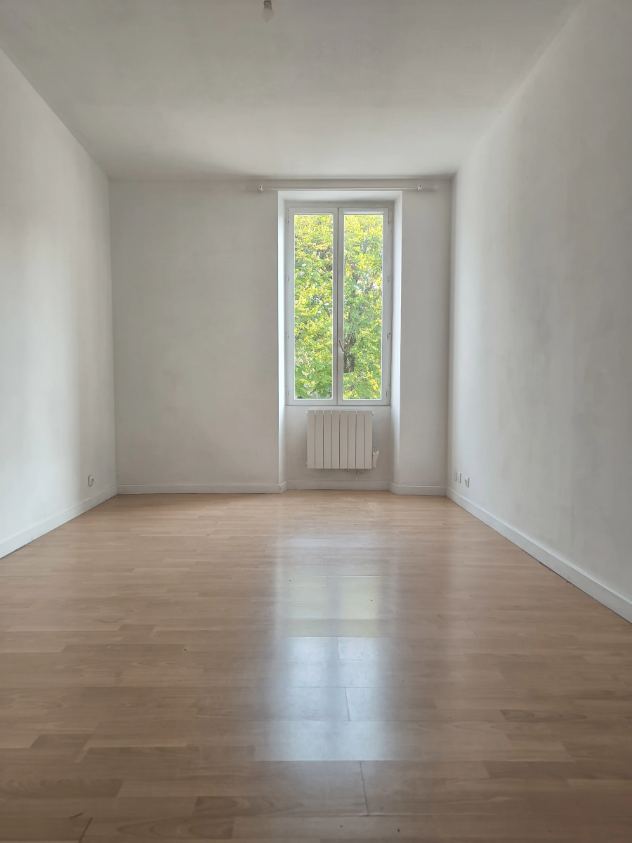 
                                                Location
                                                 Appartement T2 66m² à Cadillac-sur-Garonne