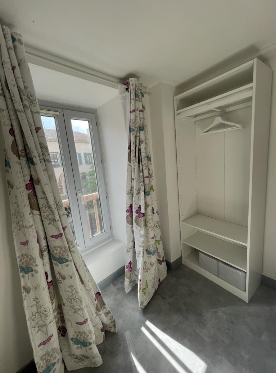 
                                                Location
                                                 Appartement T2