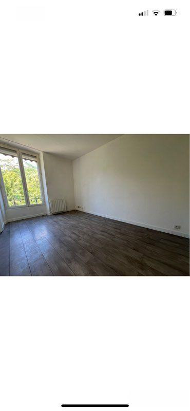 
                                                Location
                                                 Appartement T2 à louer