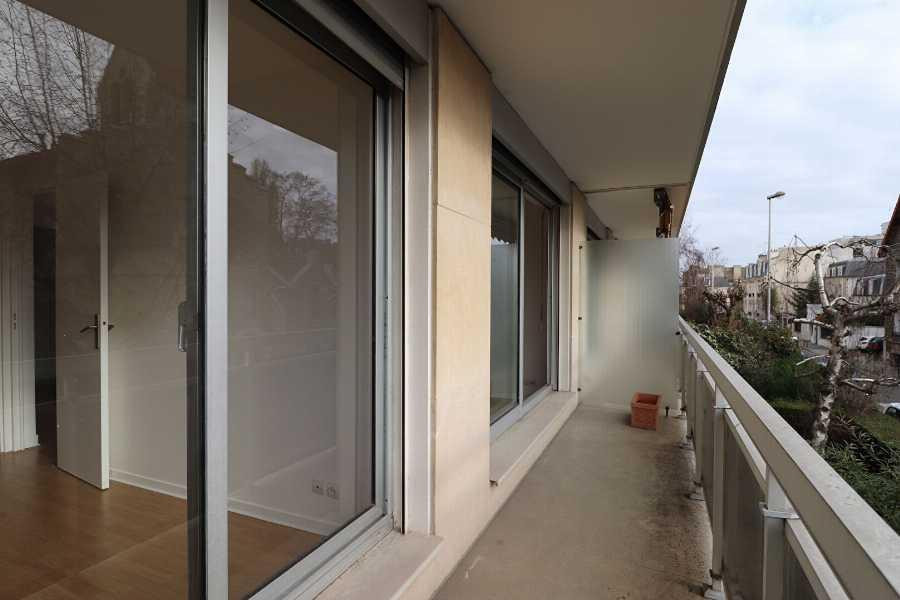 
                                                Location
                                                 Appartement T2 à louer à Courbevoie