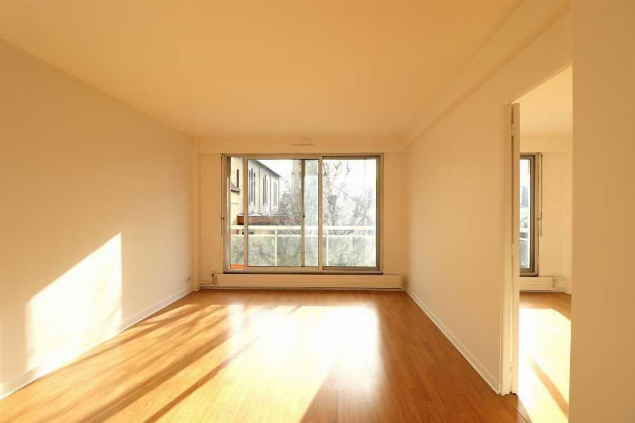 
                                                Location
                                                 Appartement T2 à louer à Courbevoie