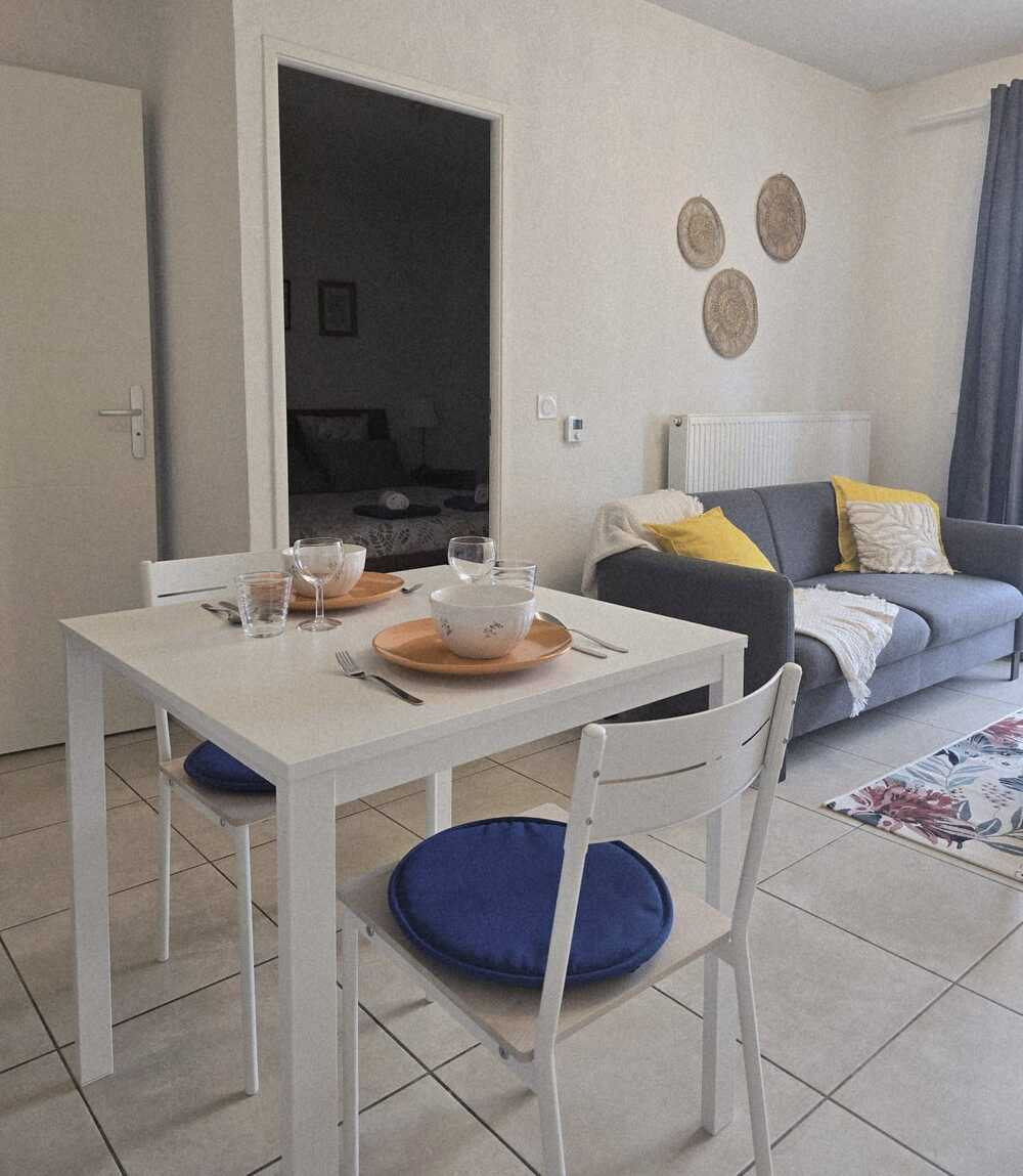 
                                                Vente
                                                 Appartement T2 à Saintes