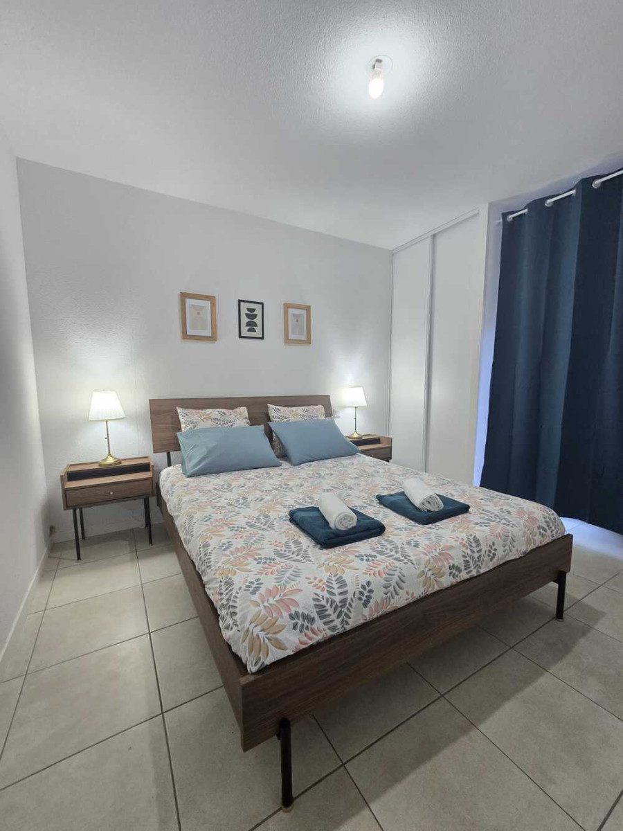 
                                                Vente
                                                 Appartement T2 à Saintes