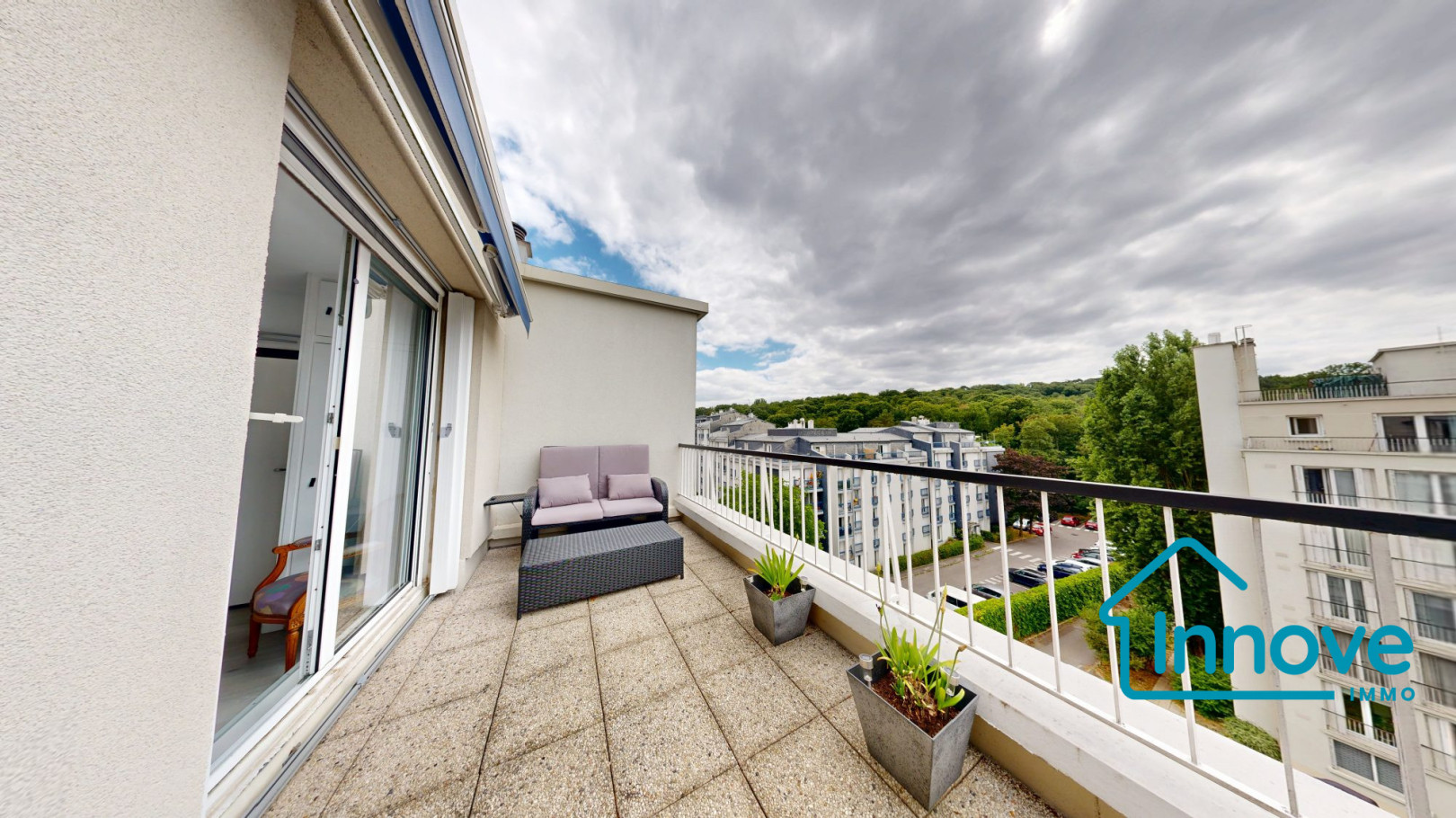 
                                                Vente
                                                 Appartement T2 à vendre Versailles Chantiers - Double terrasses