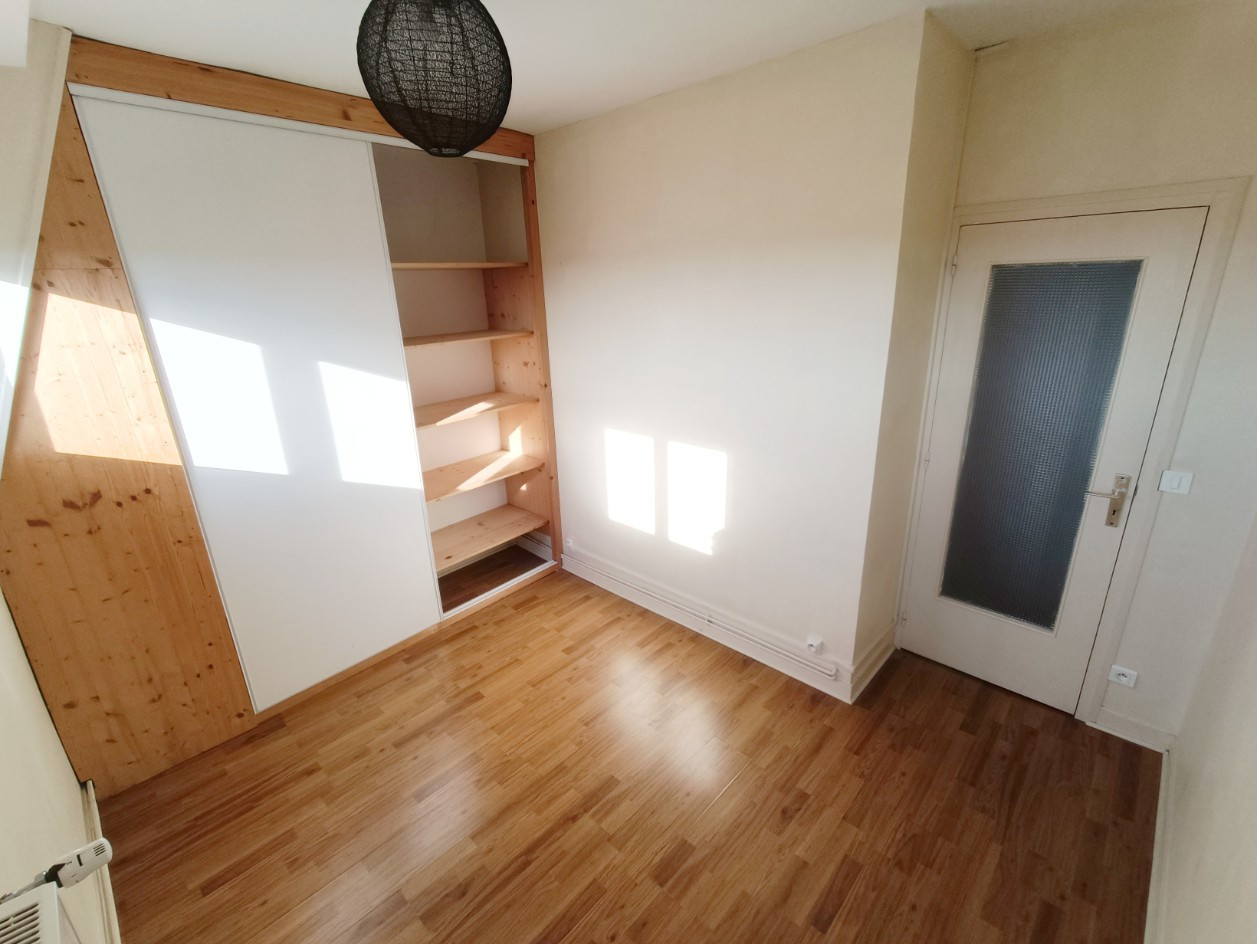 
                                                Location
                                                 Appartement T2 Amiens Centre ville