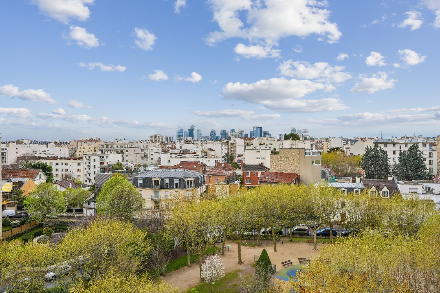 
                                                Vente
                                                 Appartement T2 avec balconnet - Asnières