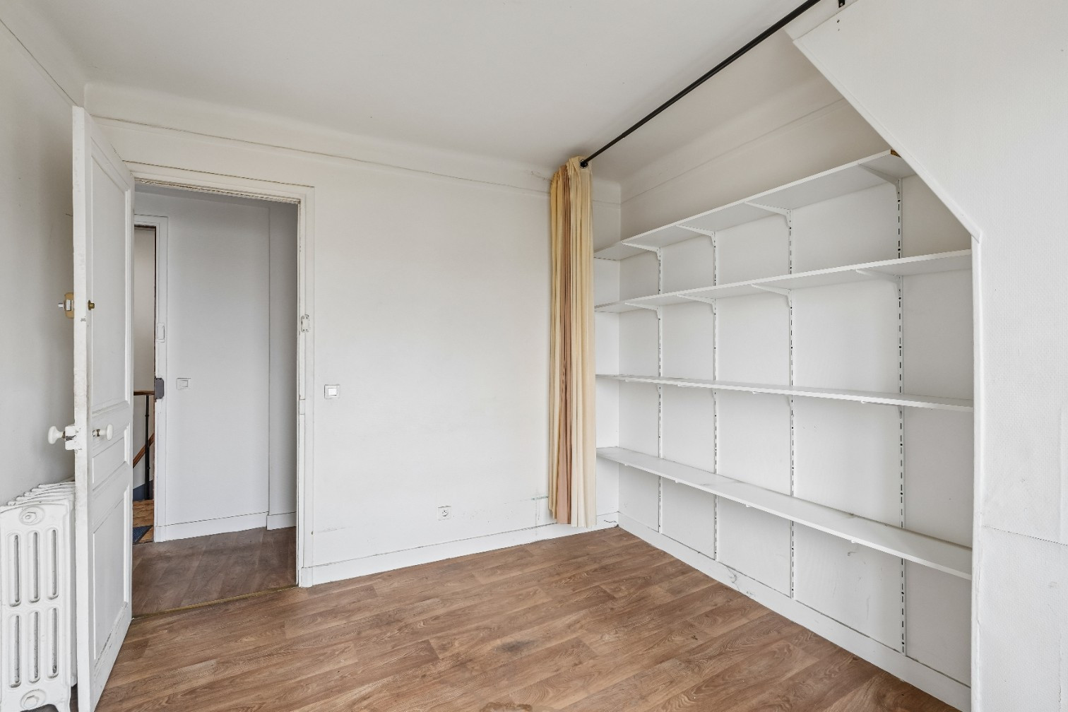 
                                                Vente
                                                 Appartement T2 avec balconnet - Asnières