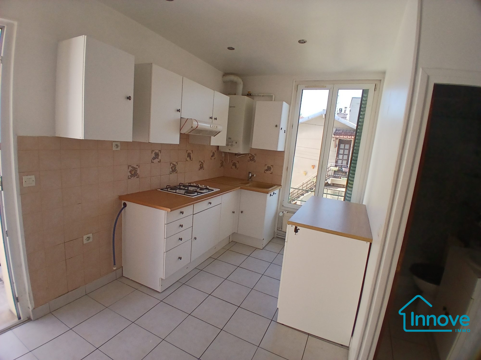 
                                                Vente
                                                 APPARTEMENT T2 AVEC BOX