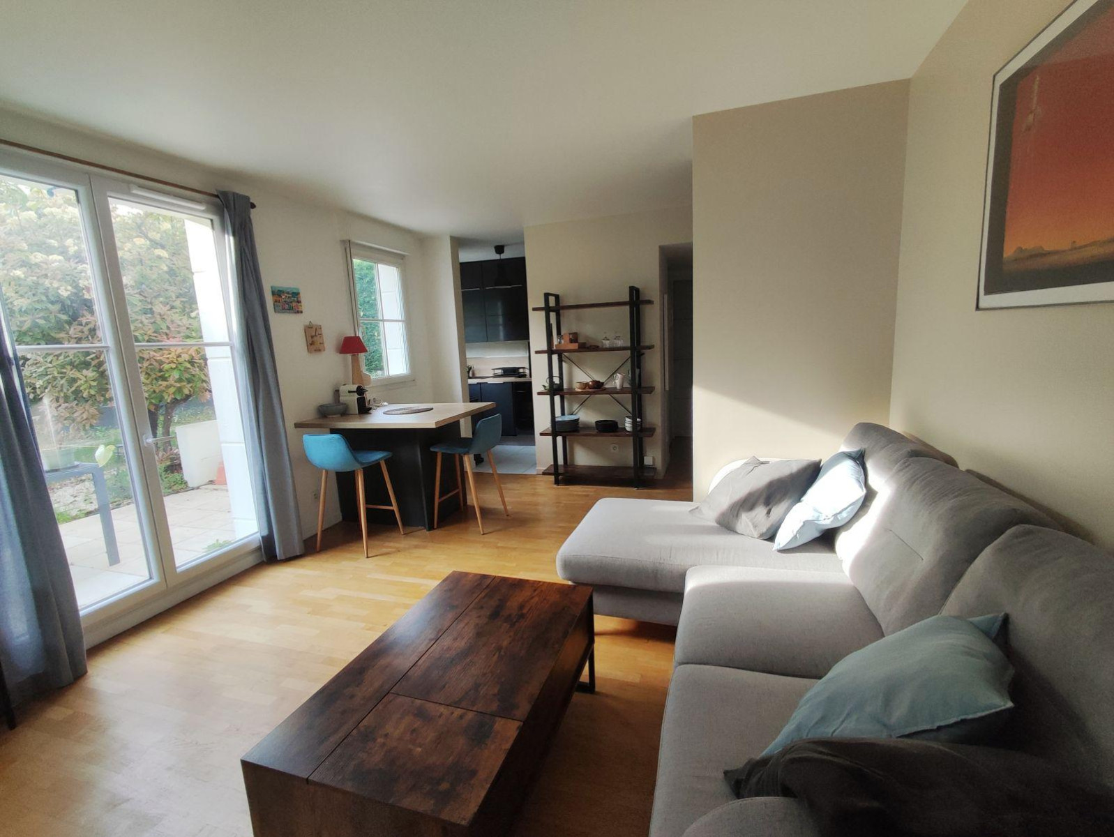 
                                                Location
                                                 Appartement T2 avec grand jardin privatif